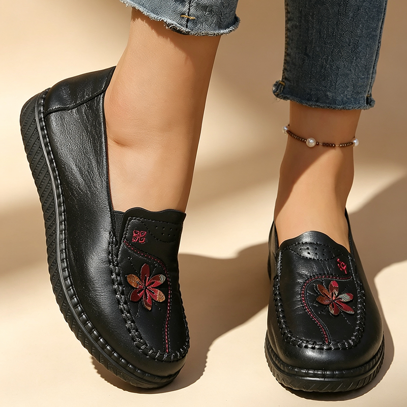 Women's Floral Embroidered Slip-On Loafers