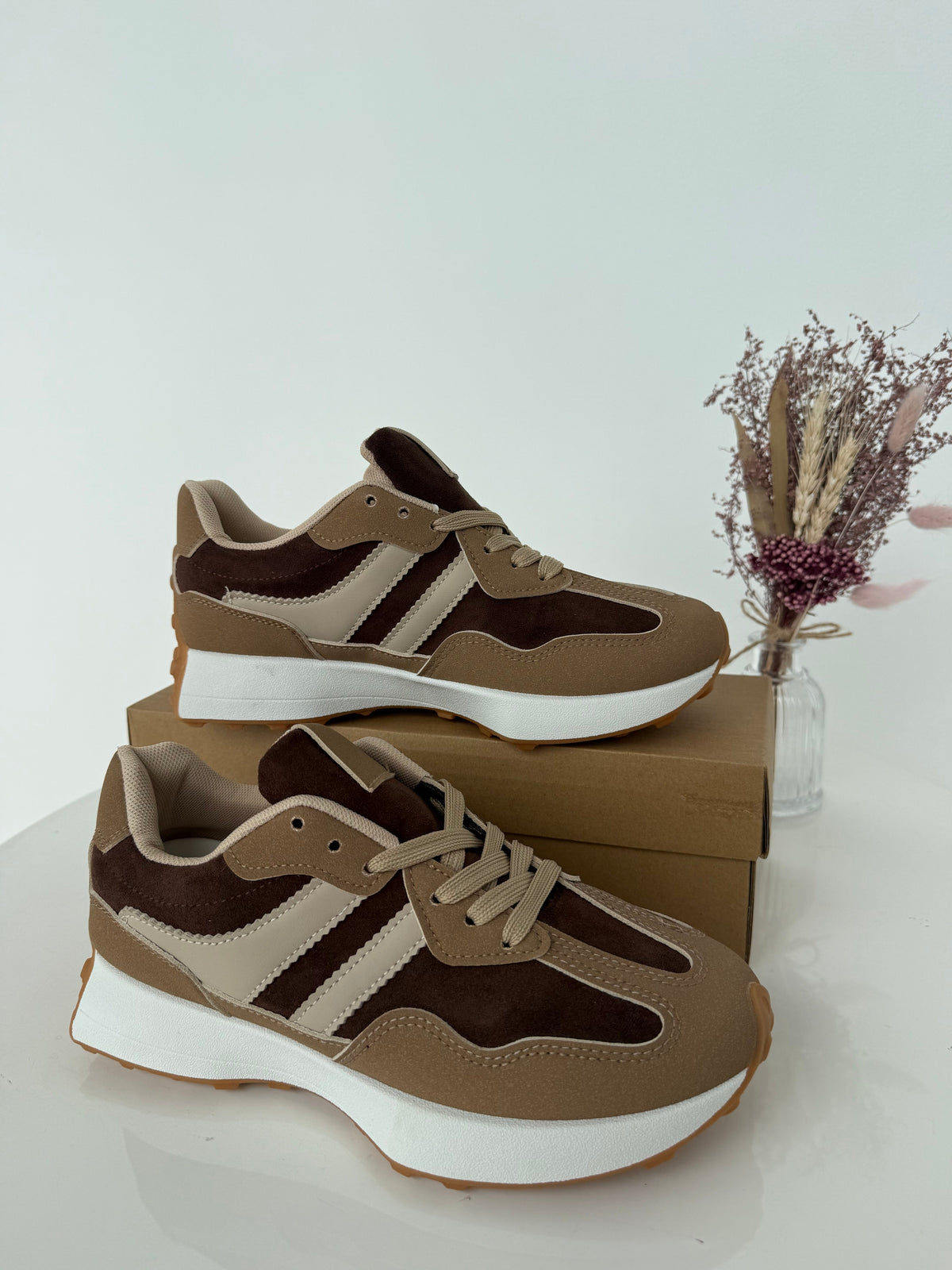 Women's Retro Suede-Look Sneakers – Taupe