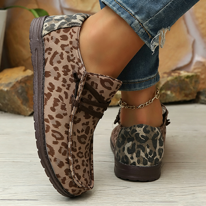 Women's Colorful Heart-Print Leopard Loafers