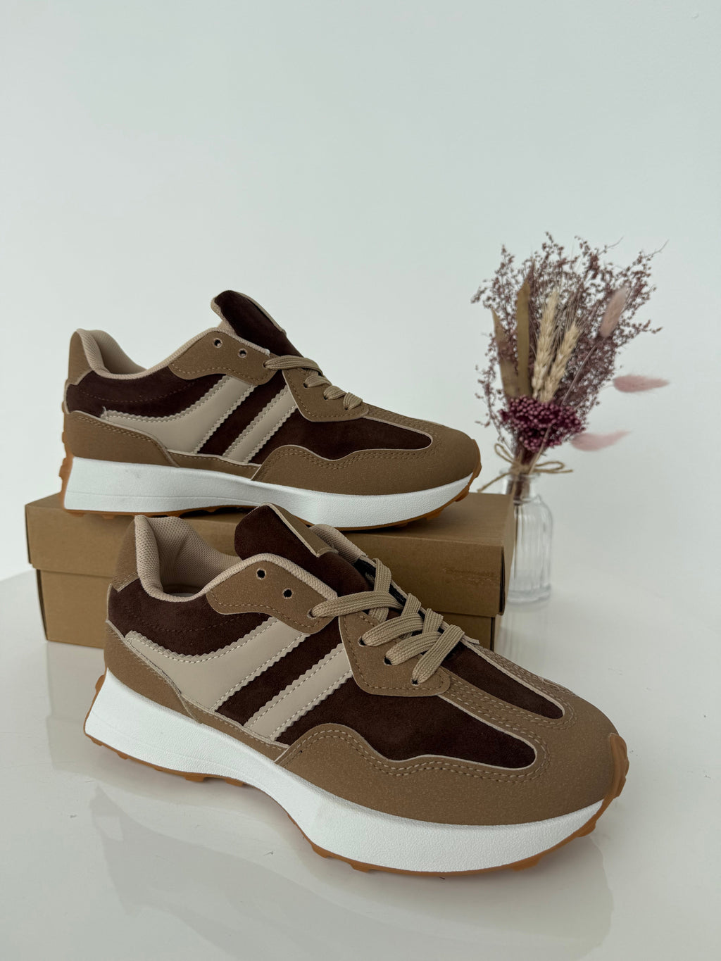 Women's Retro Suede-Look Sneakers – Taupe