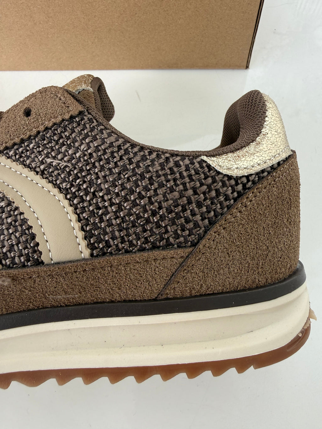 Women's Retro Suede-Look Sneakers – Brown