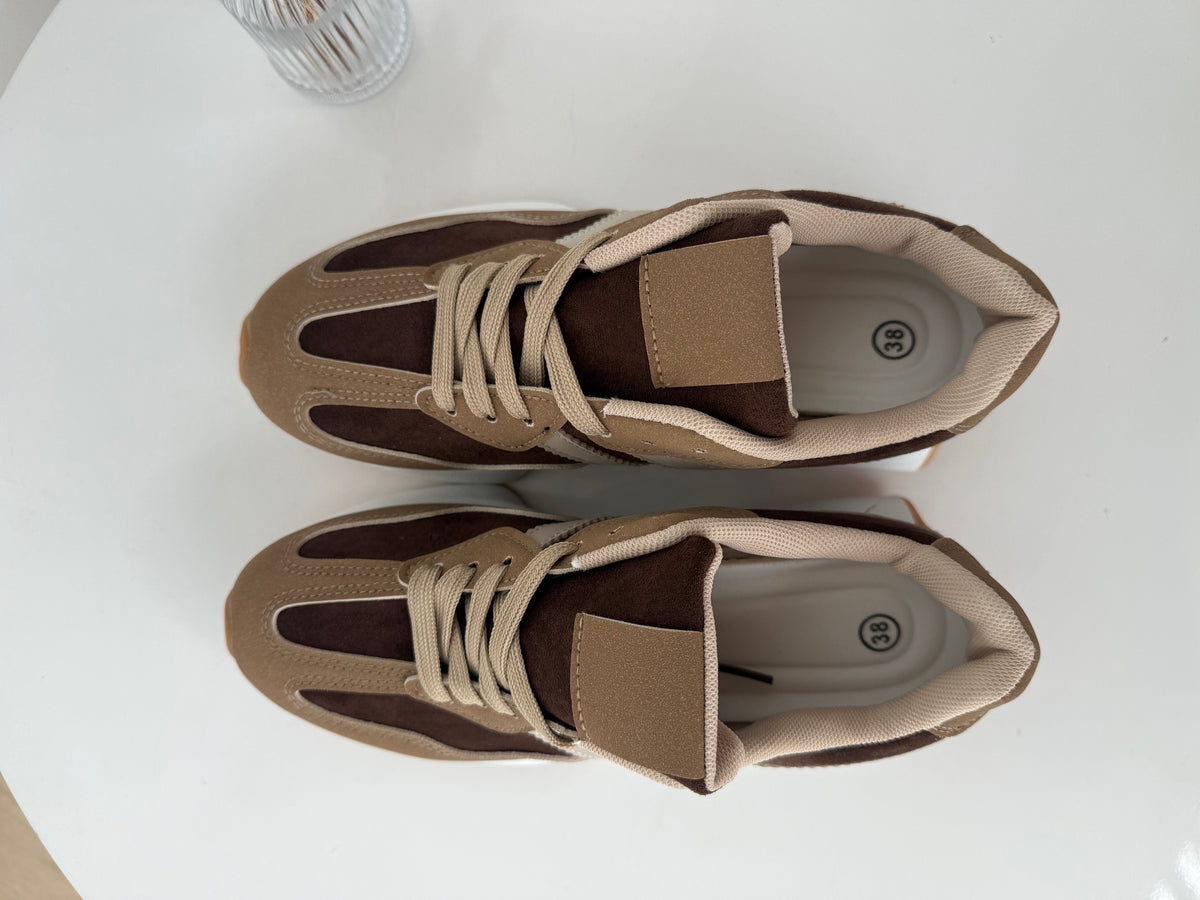 Women's Retro Suede-Look Sneakers – Taupe