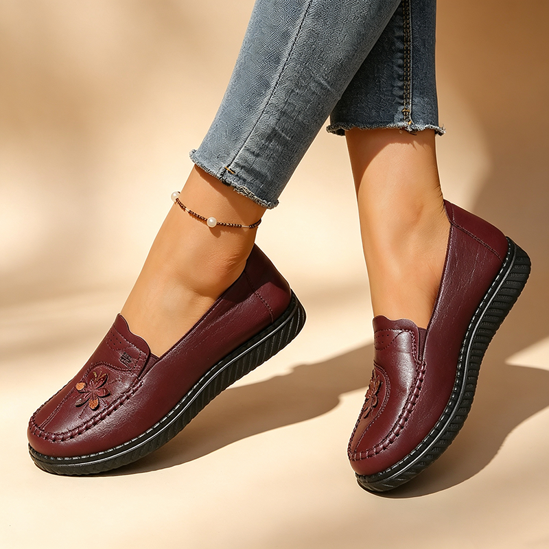 Women's Floral Embroidered Slip-On Loafers