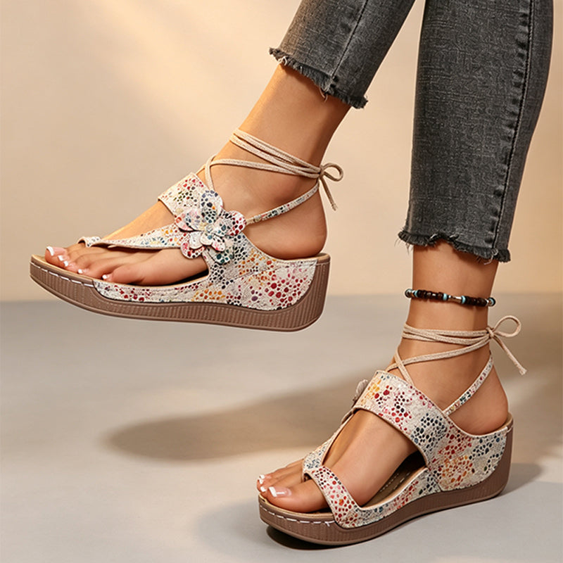 Women's floral-decorated wedge sandals