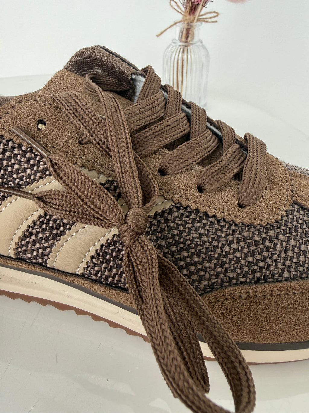 Women's Retro Suede-Look Sneakers – Brown