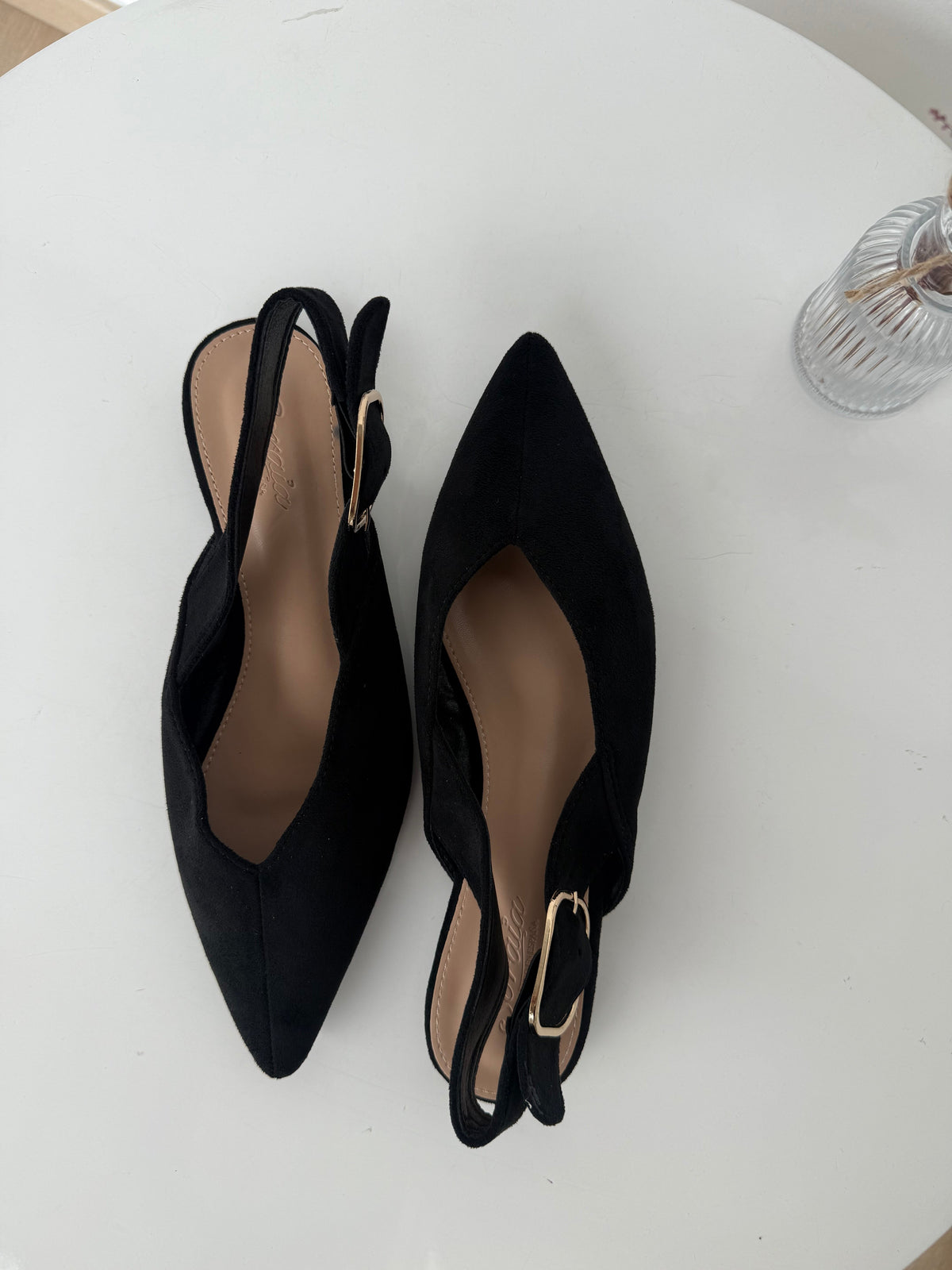 Women's Pointed-Toe Slingback Flats – Black