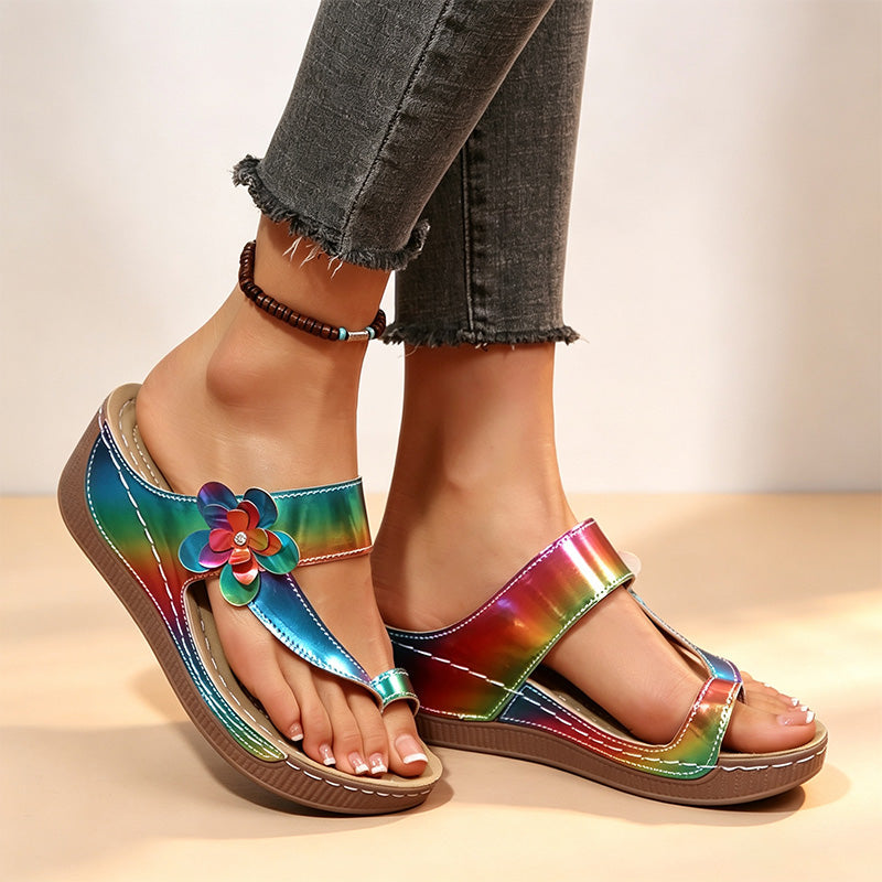 Women's floral-decorated wedge sandals