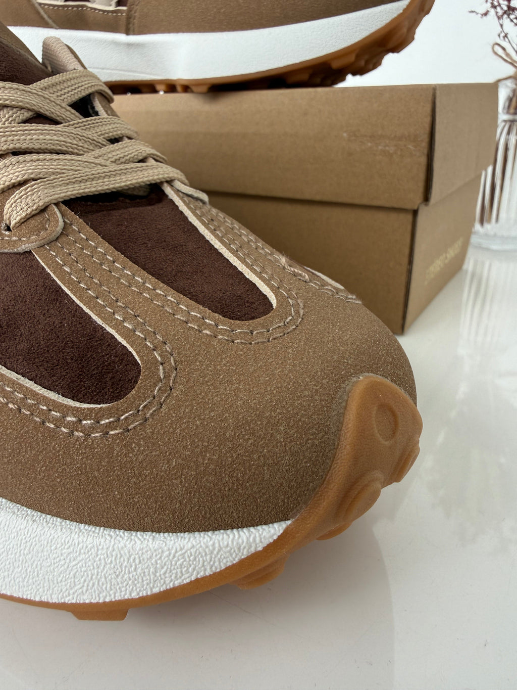 Women's Retro Suede-Look Sneakers – Taupe