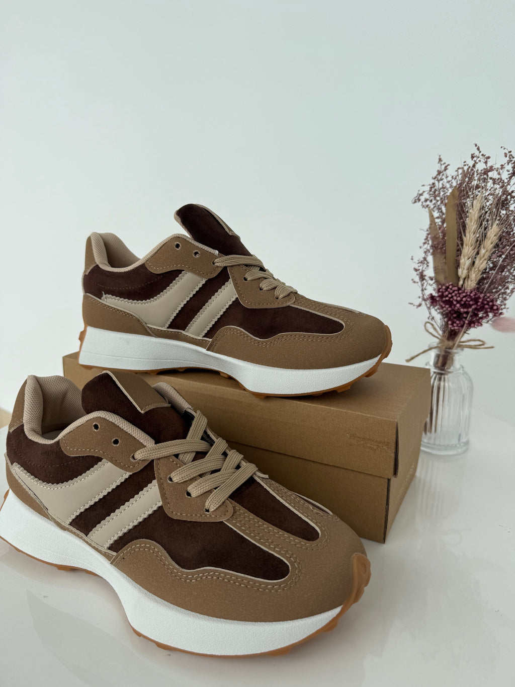 Women's Retro Suede-Look Sneakers – Taupe
