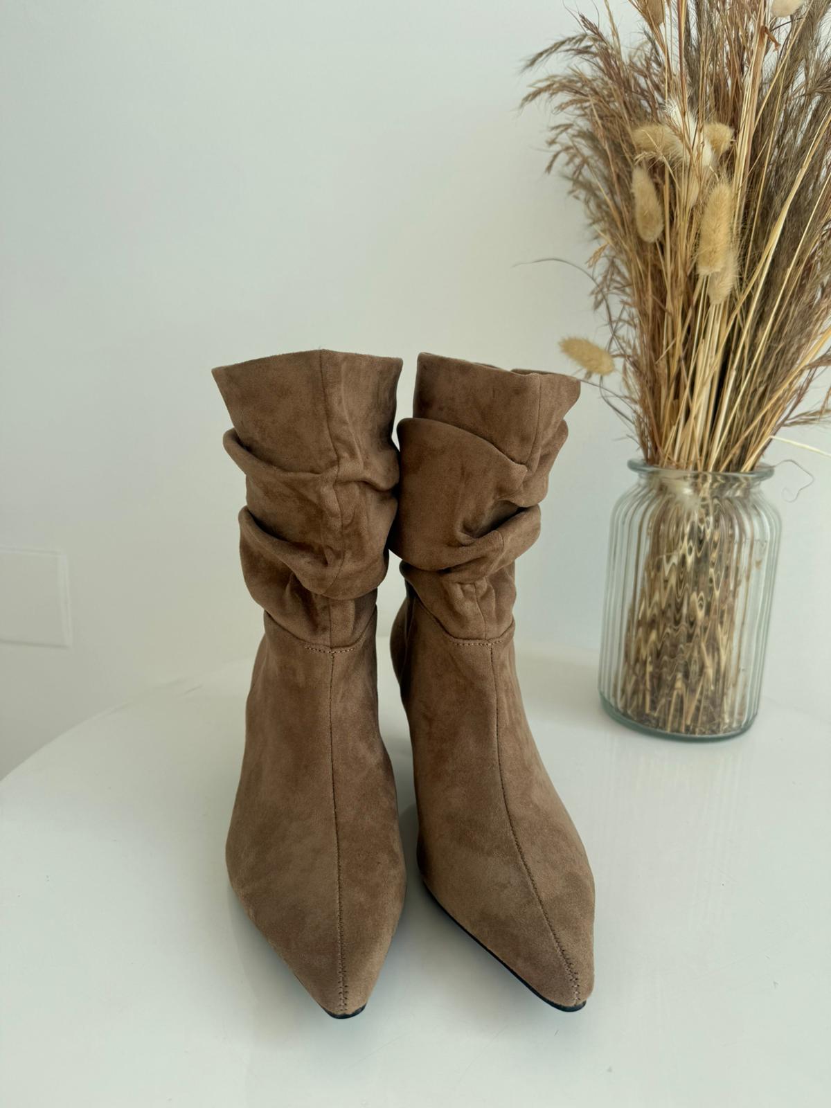 Women's Slouchy Kitten-Heel Boots – Khaki