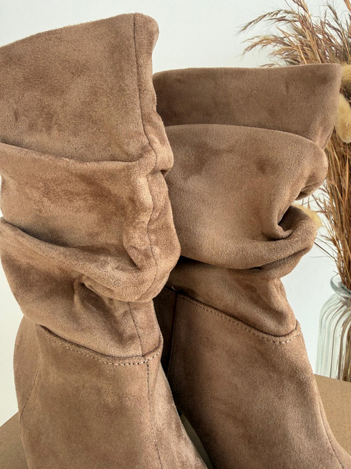 Women's Slouchy Kitten-Heel Boots – Khaki
