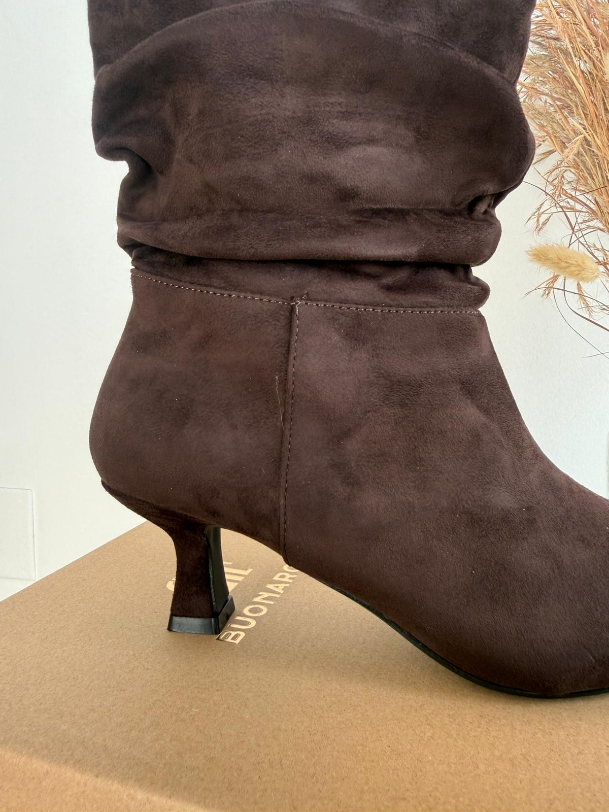 Women's Slouchy Kitten-Heel Boots – Dark Brown