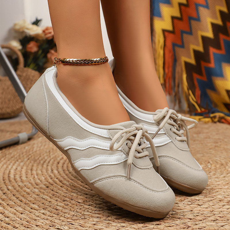 Women's Lace‑Up Contrast Striped Flat Casual Sneakers