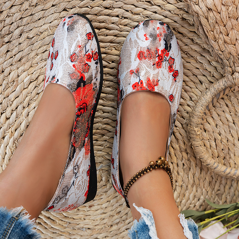 Women Floral Lace Round Toe Slip On Flat Shoes