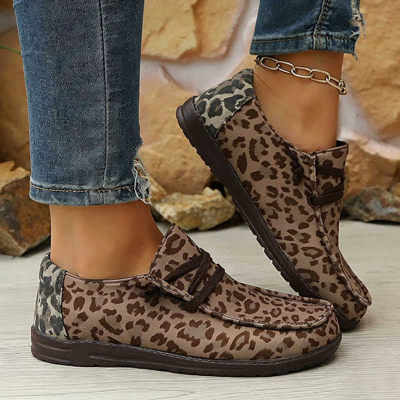 Women's Colorful Heart-Print Leopard Loafers